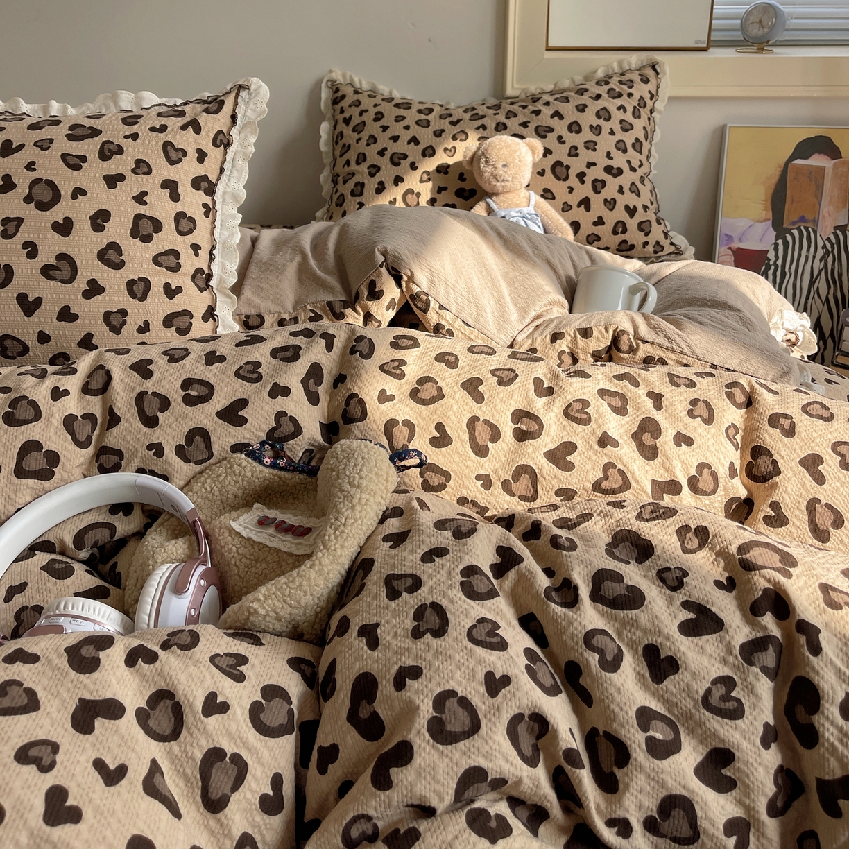 91家纺网 家纺一手货源 找家纺 2026新款泡芙纱床盖四件套 咖豹纹