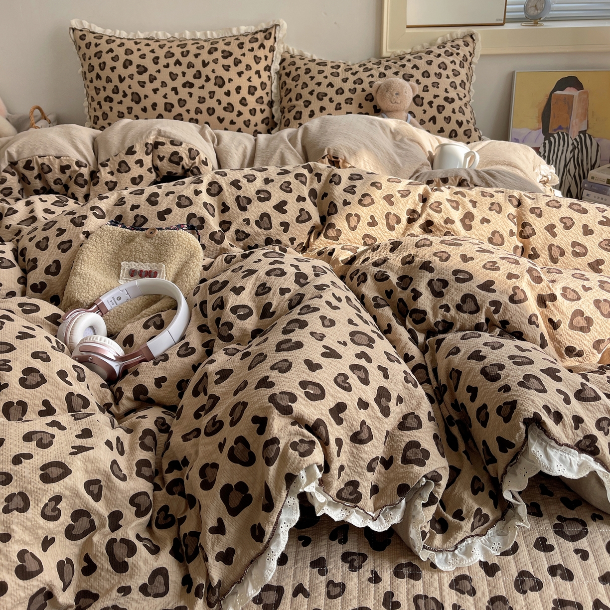 91家纺网 家纺一手货源 找家纺 2026新款泡芙纱床盖四件套 咖豹纹