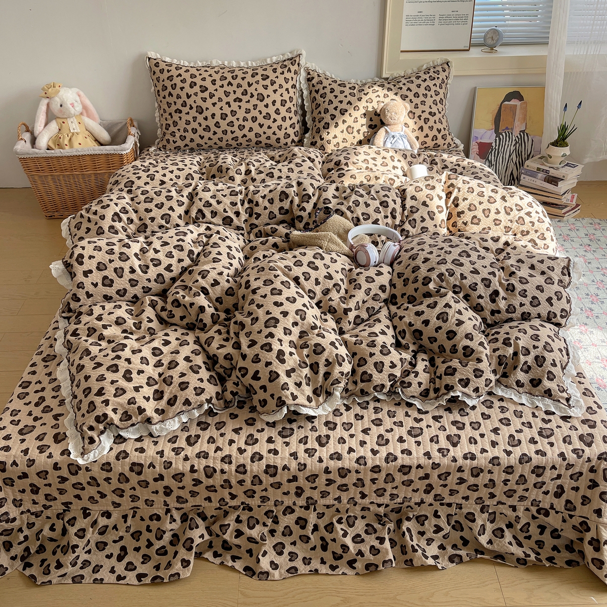 91家纺网 家纺一手货源 找家纺 2026新款泡芙纱床盖四件套 咖豹纹