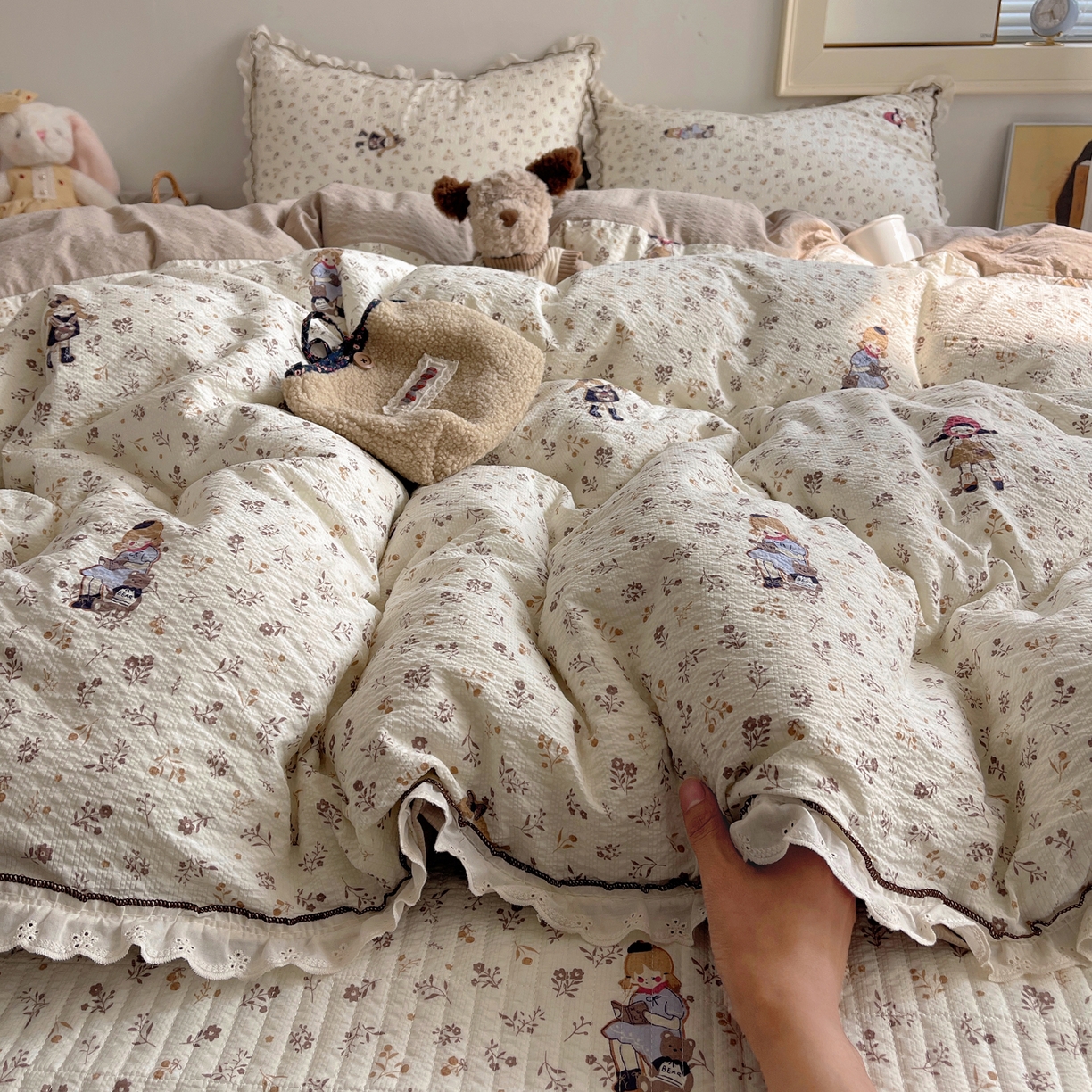 91家纺网 家纺一手货源 找家纺 2026新款泡芙纱床盖四件套 小女孩