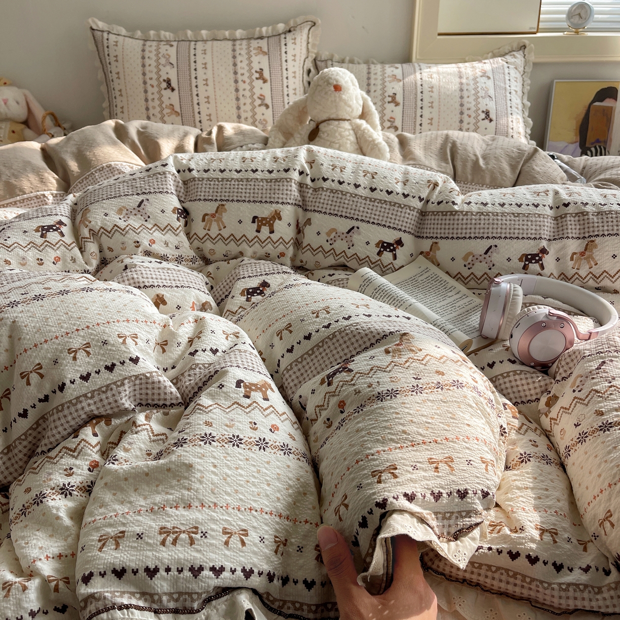 91家纺网 家纺一手货源 找家纺 2026新款泡芙纱床盖四件套 摇摇马