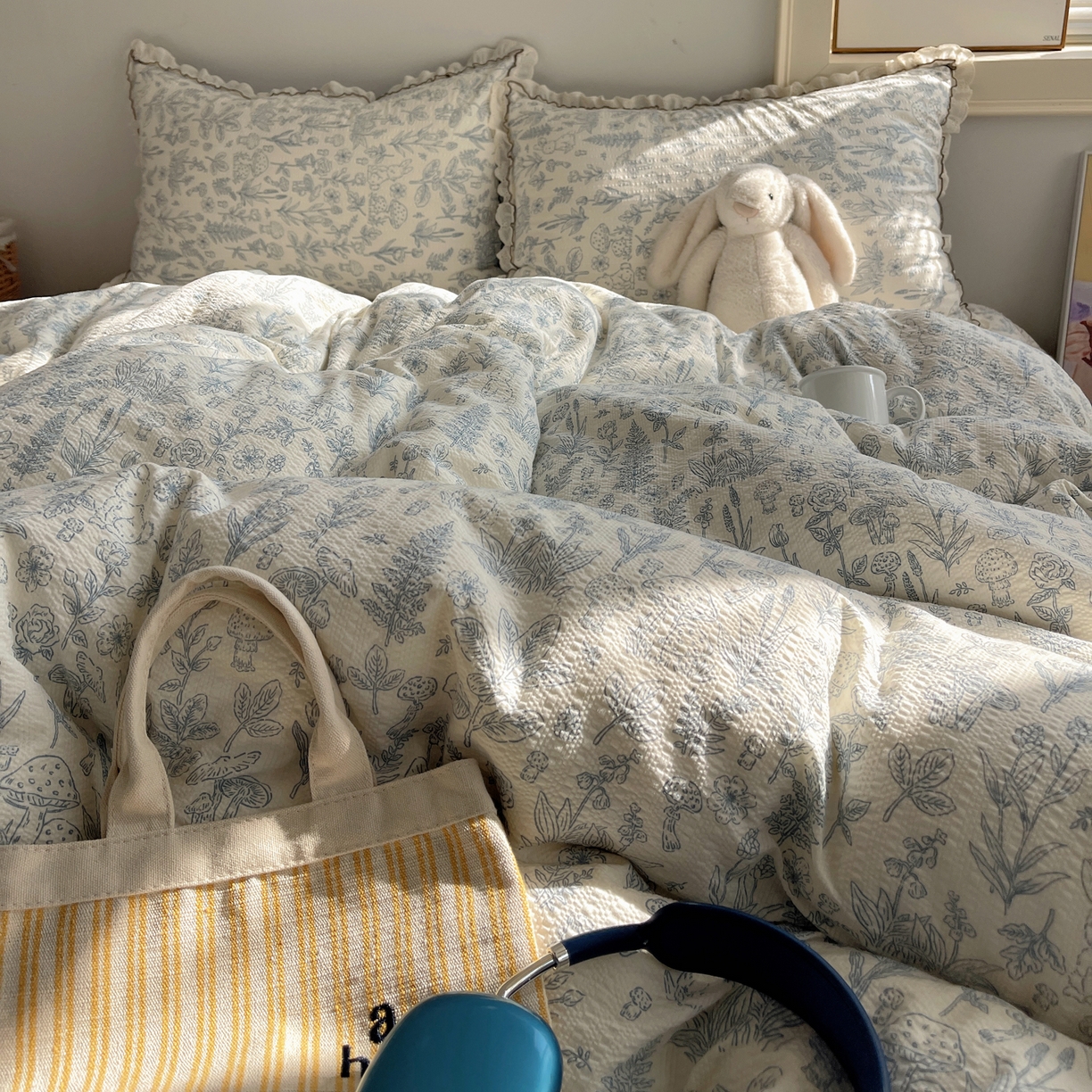 91家纺网 家纺一手货源 找家纺 2026新款泡芙纱床盖四件套 花花