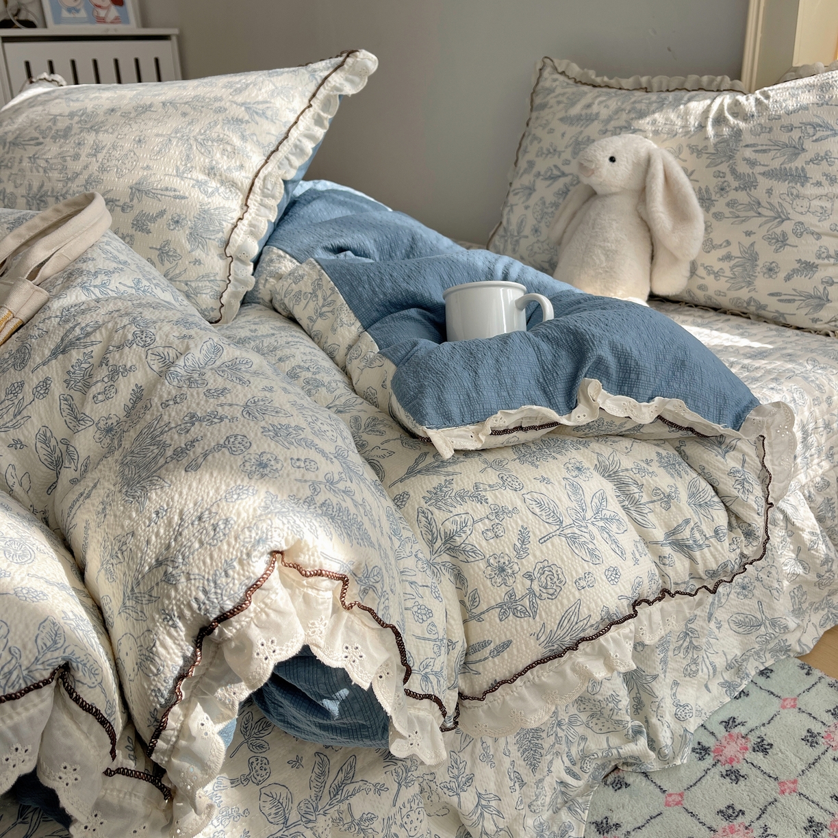 91家纺网 家纺一手货源 找家纺 2026新款泡芙纱床盖四件套 花花