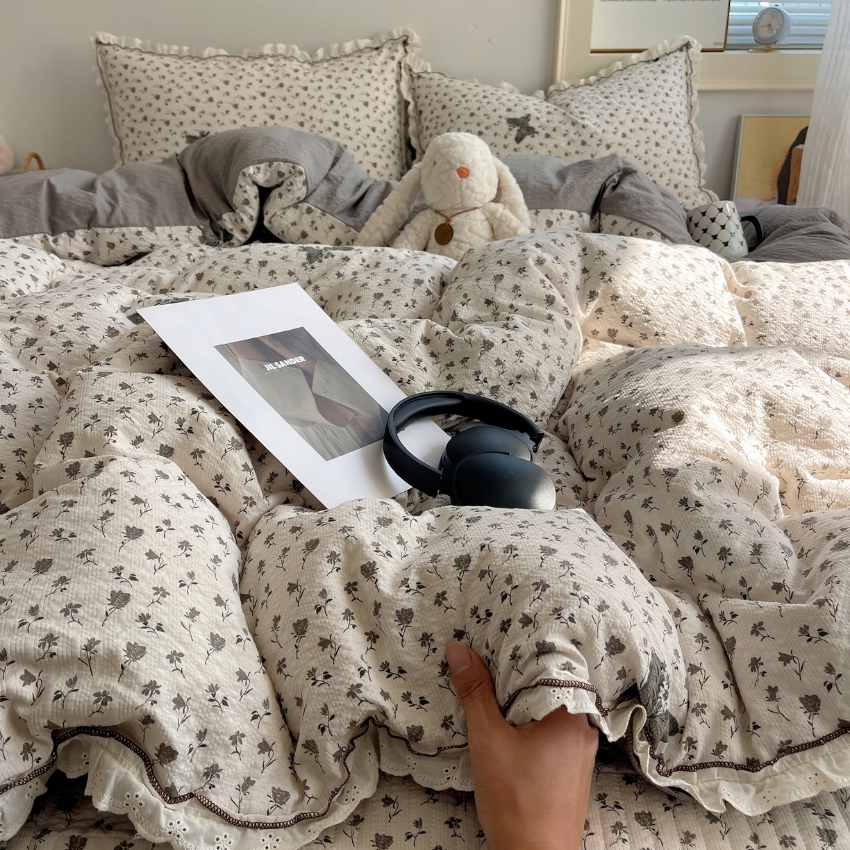 91家纺网 家纺一手货源 找家纺 2026新款泡芙纱床盖四件套 蝶舞