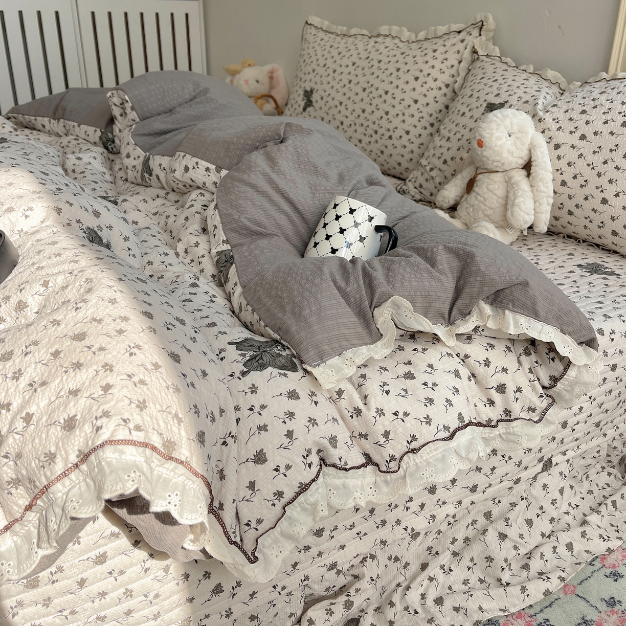 91家纺网 家纺一手货源 找家纺 2026新款泡芙纱床盖四件套 蝶舞