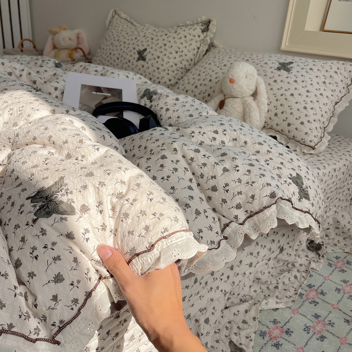 91家纺网 家纺一手货源 找家纺 2026新款泡芙纱床盖四件套 蝶舞