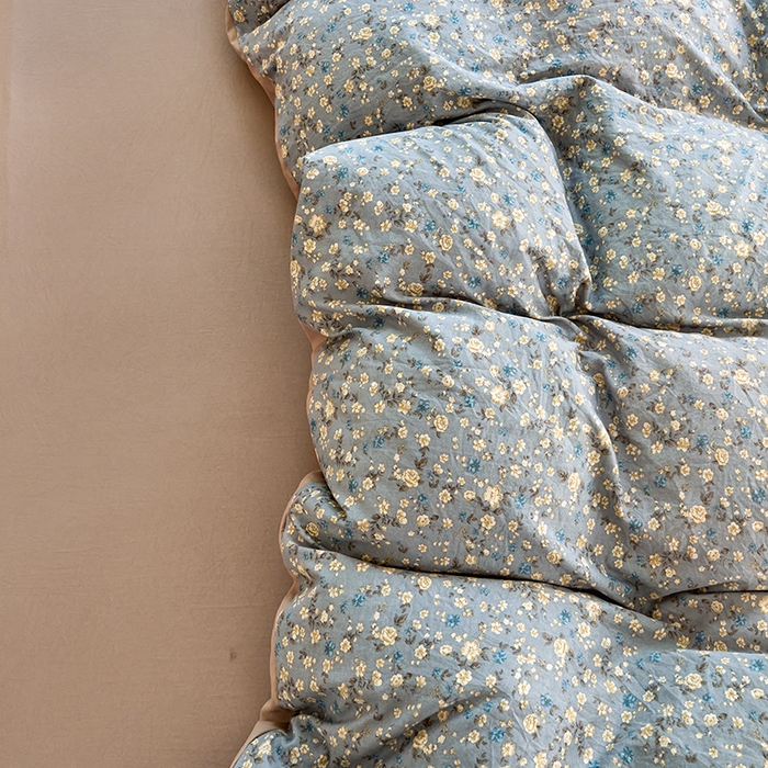 91家纺网 家纺一手货源 找家纺 卢赛尔 2026新款古法水洗仿棉云感棉学生三件套四件套 秋草-灰