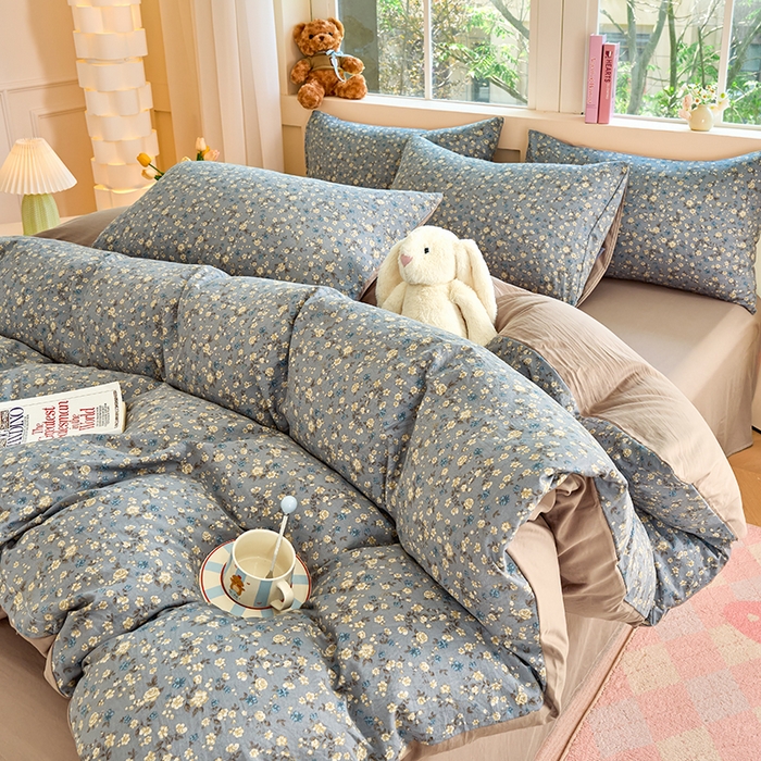 91家纺网 家纺一手货源 找家纺 卢赛尔 2026新款古法水洗仿棉云感棉学生三件套四件套 秋草-灰