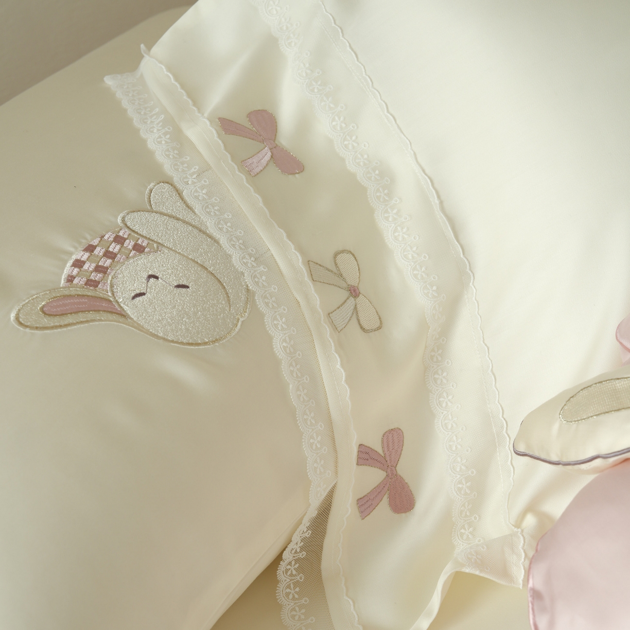 91家纺网 家纺一手货源 找家纺 简纯主义 2026新款莱赛尔纤维天丝刺绣绣花四件套以梦为马 以梦为马白