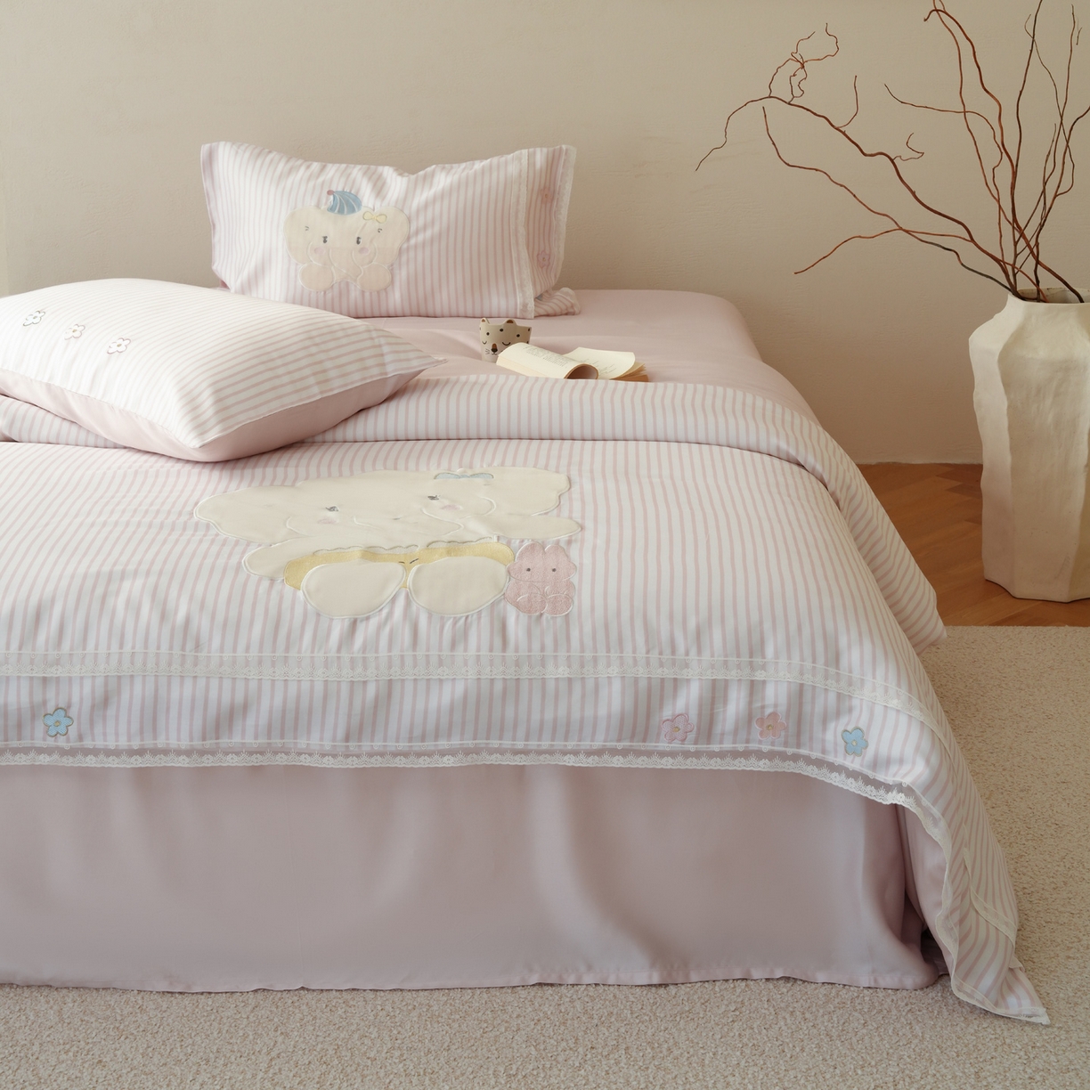 91家纺网 家纺一手货源 找家纺 （总）简纯主义 2026新款莱赛尔纤维天丝刺绣绣花四件套象北北