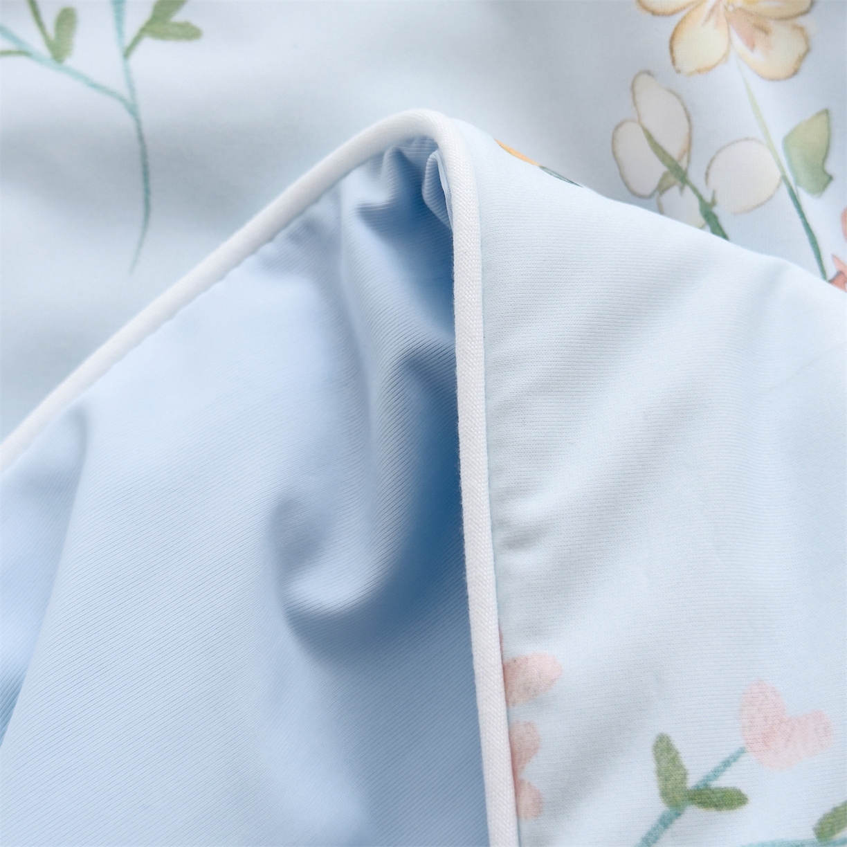 91家纺网 家纺一手货源 找家纺 岚司羽 2026新款卡通锦氨凉感夏被系列 丰收果园