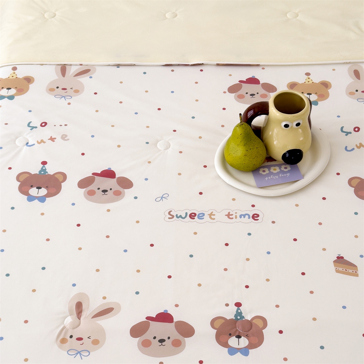 91家纺网 家纺一手货源 找家纺 岚司羽 2026新款卡通锦氨凉感夏被系列 生日派对-米