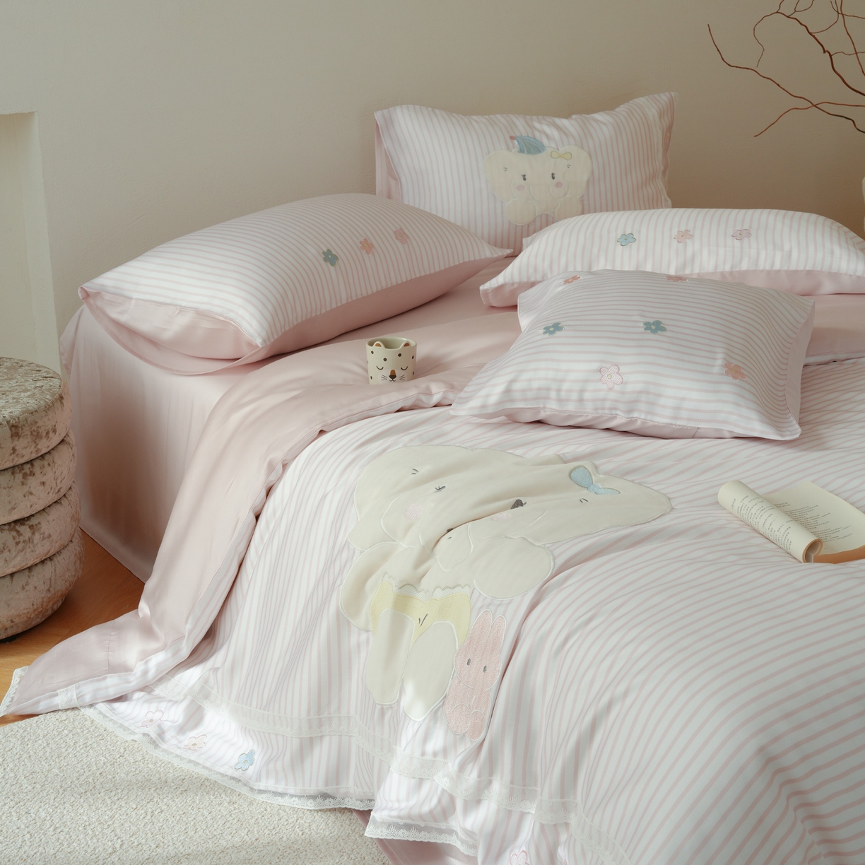 91家纺网 家纺一手货源 找家纺 简纯主义 2026新款莱赛尔纤维天丝刺绣绣花四件套象北北 象北北-粉