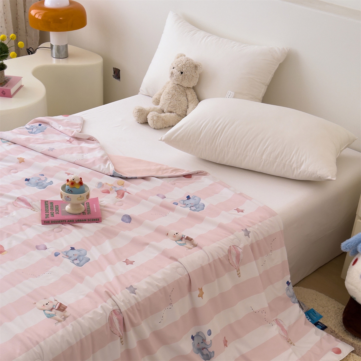 91家纺网 家纺一手货源 找家纺 岚司羽 2026新款卡通锦氨凉感夏被系列 萌宠派对 -粉