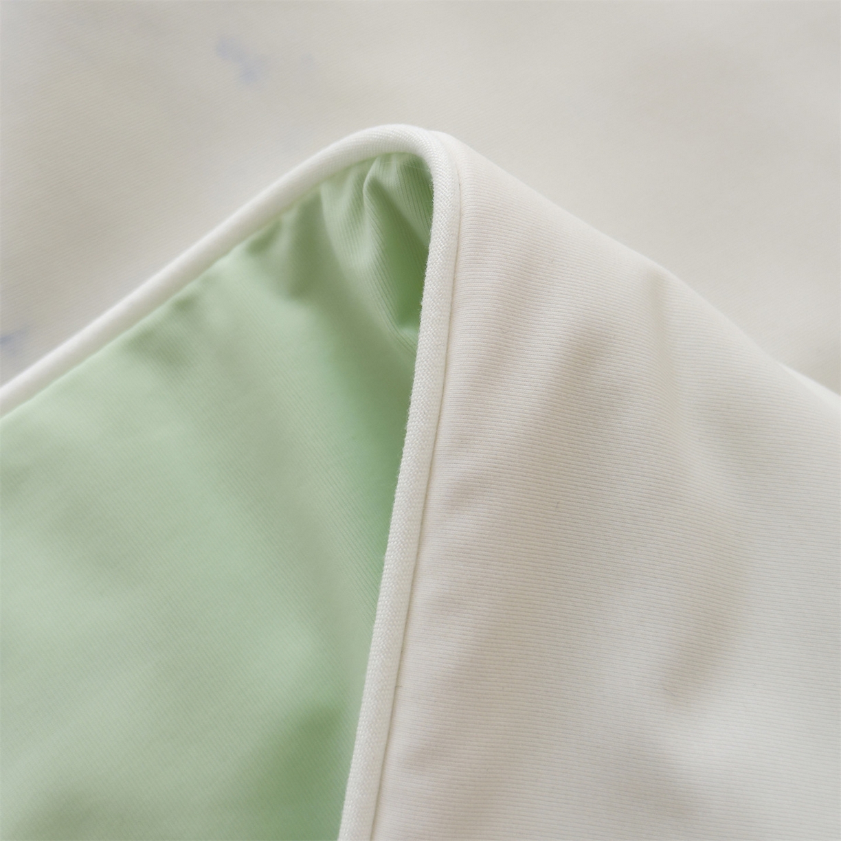 91家纺网 家纺一手货源 找家纺 岚司羽 2026新款卡通锦氨凉感夏被系列 汪仔小窝