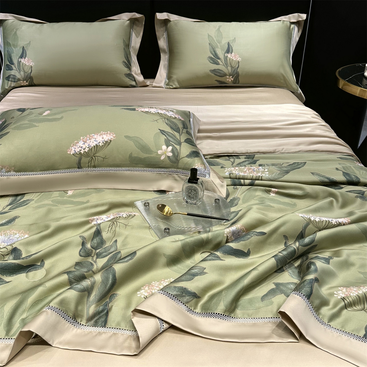 91家纺网 家纺一手货源 找家纺 岚司羽 2026春夏新款60天丝夏被四件套夏凉被空调被系列 光年