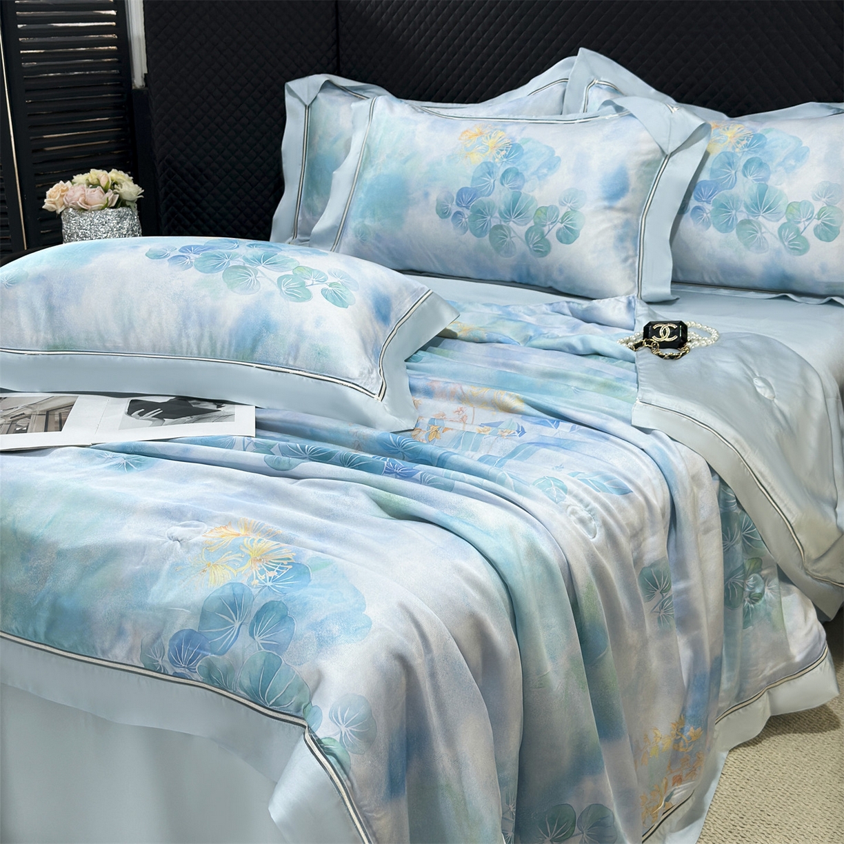 91家纺网 家纺一手货源 找家纺 岚司羽 2026春夏新款60天丝夏被四件套夏凉被空调被系列 碧玉夏荷