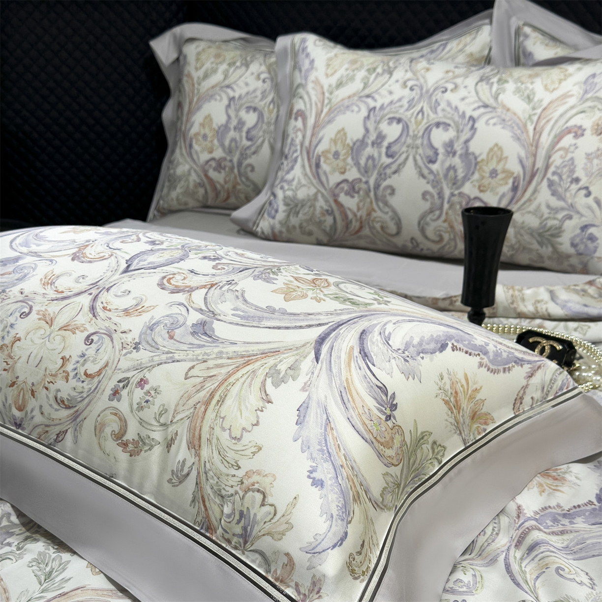 91家纺网 家纺一手货源 找家纺 岚司羽 2026春夏新款60天丝夏被四件套夏凉被空调被系列 槿悦