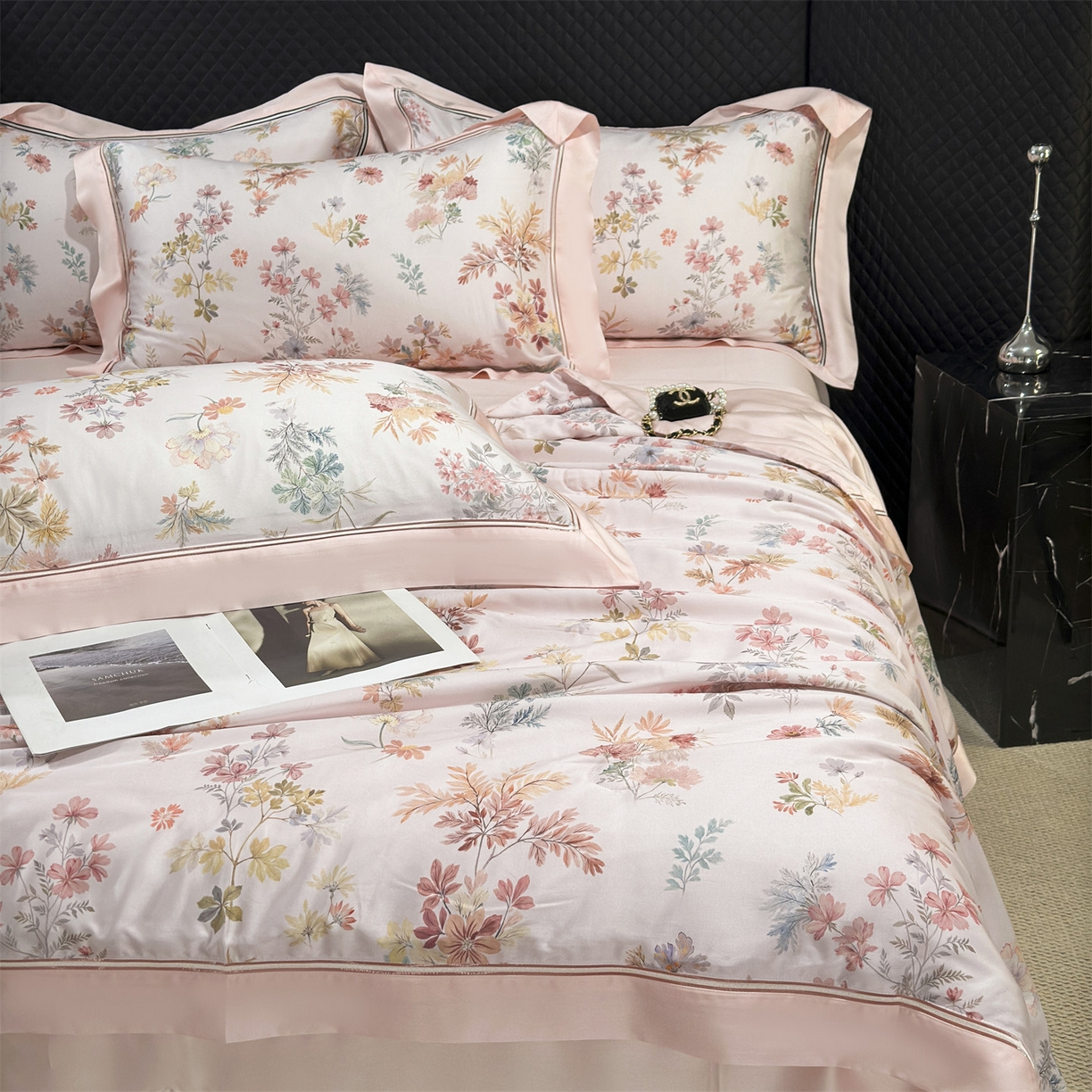 91家纺网 家纺一手货源 找家纺 岚司羽 2026春夏新款60天丝夏被四件套夏凉被空调被系列 甜美日记