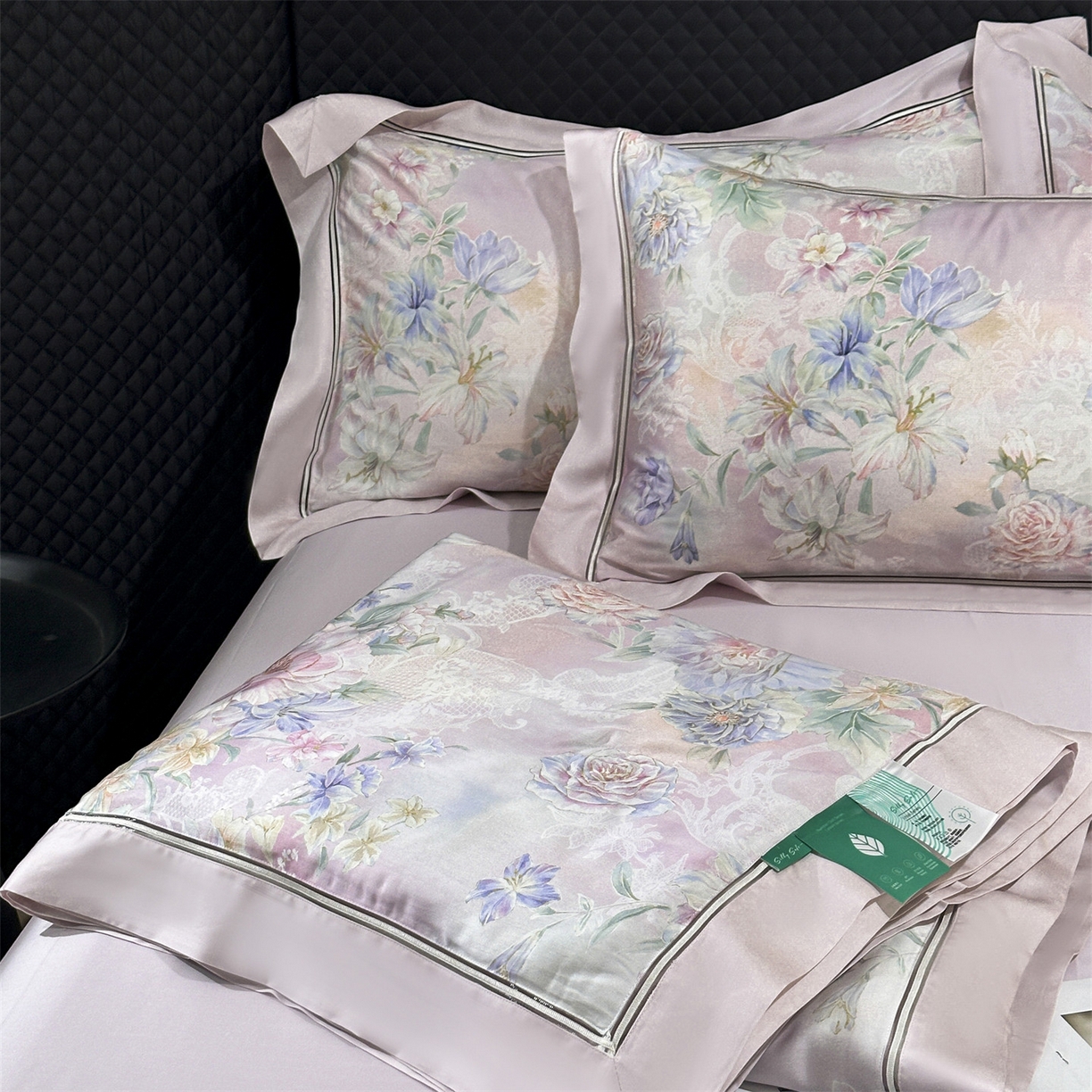 91家纺网 家纺一手货源 找家纺 岚司羽 2026春夏新款60天丝夏被四件套夏凉被空调被系列 花嫣入梦