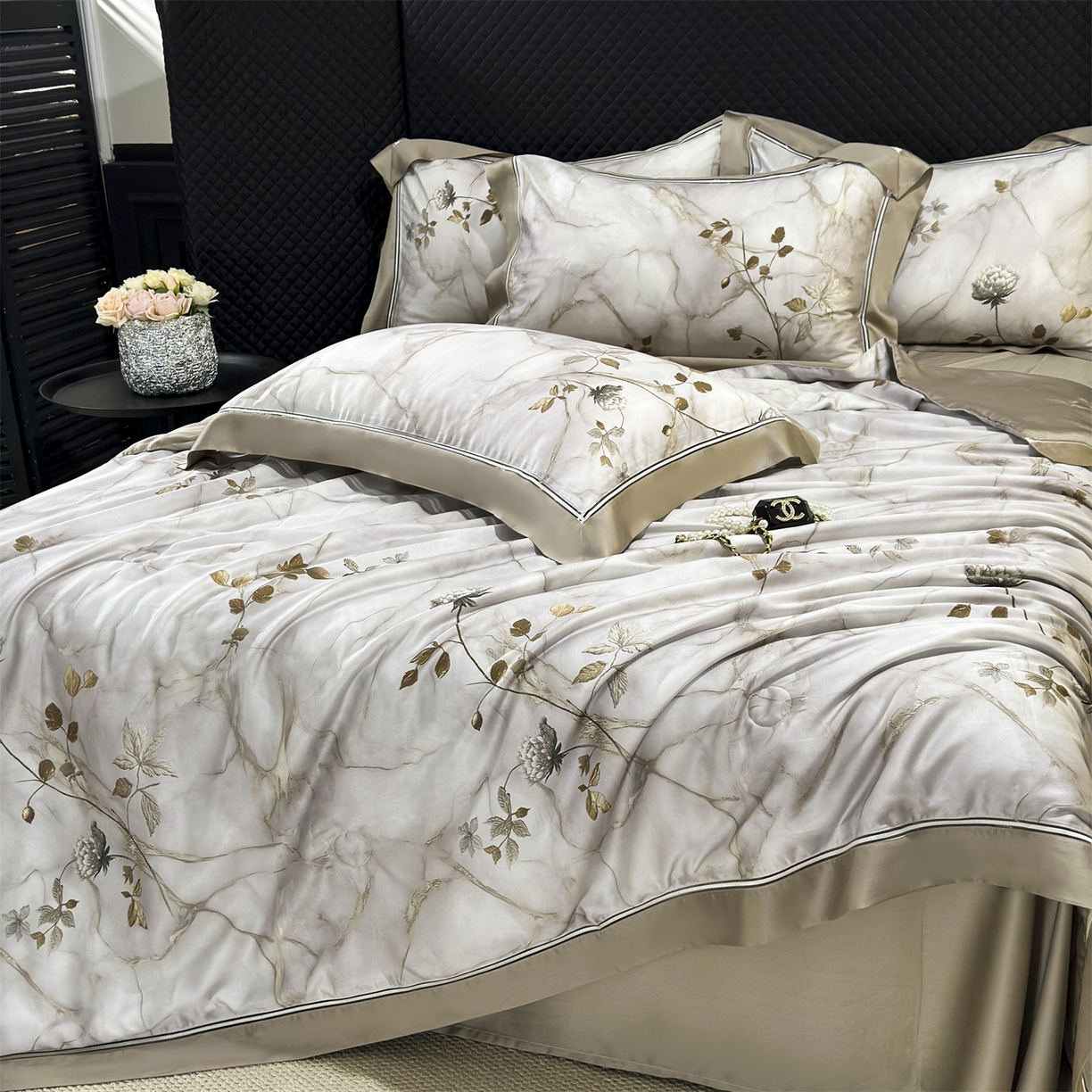 91家纺网 家纺一手货源 找家纺 岚司羽 2026春夏新款60天丝夏被四件套夏凉被空调被系列 春昼