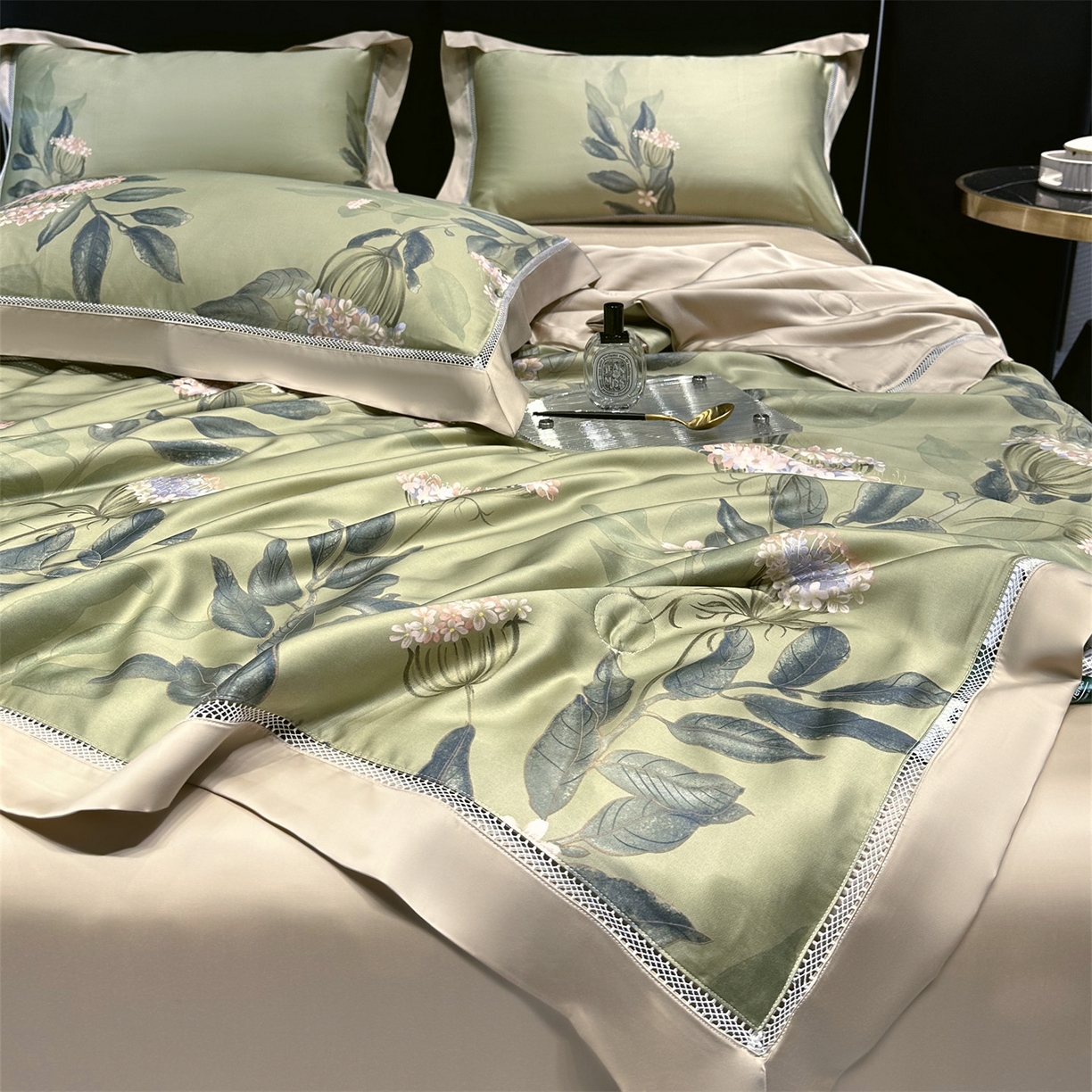 91家纺网 家纺一手货源 找家纺 岚司羽 2026春夏新款60天丝夏被四件套夏凉被空调被系列 光年