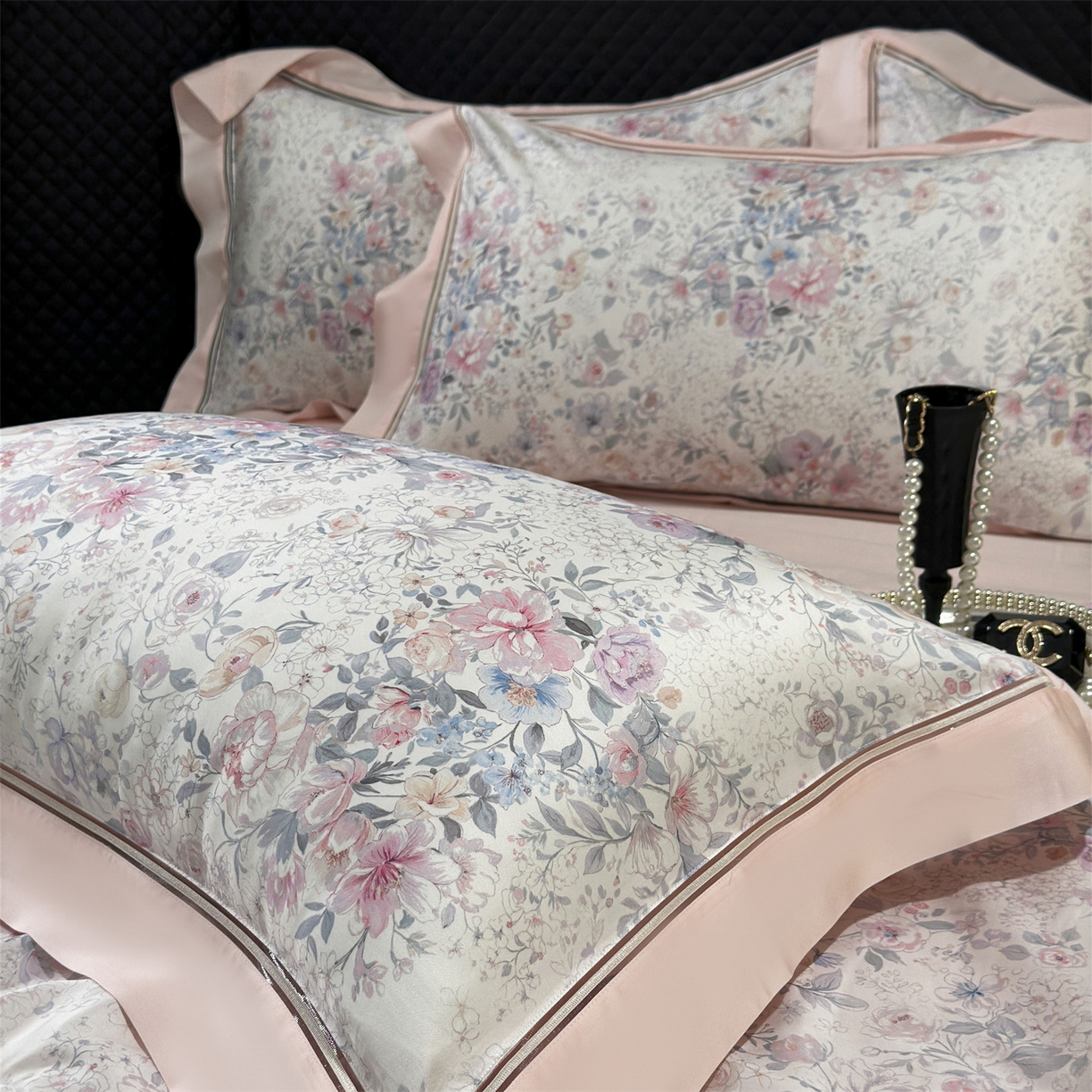 91家纺网 家纺一手货源 找家纺 岚司羽 2026春夏新款60天丝夏被四件套夏凉被空调被系列 隽永繁花