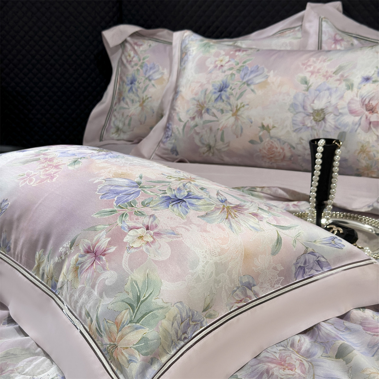 91家纺网 家纺一手货源 找家纺 岚司羽 2026春夏新款60天丝夏被四件套夏凉被空调被系列 花嫣入梦