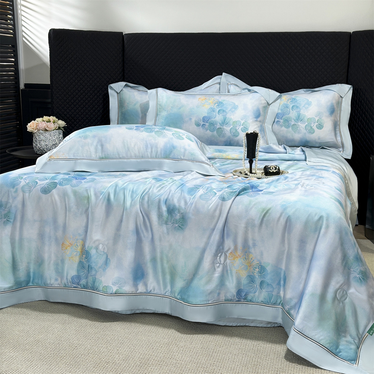 91家纺网 家纺一手货源 找家纺 岚司羽 2026春夏新款60天丝夏被四件套夏凉被空调被系列 碧玉夏荷