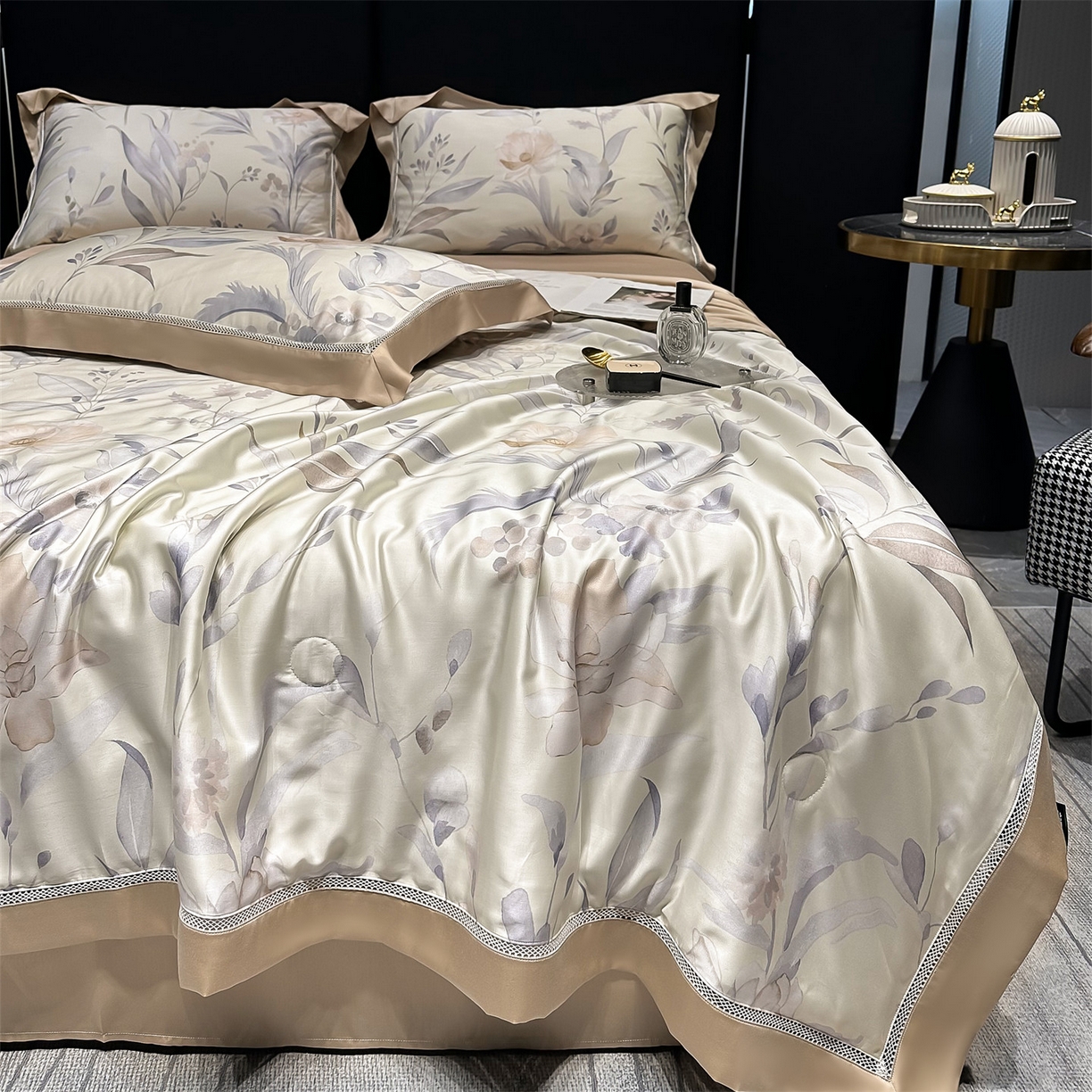 91家纺网 家纺一手货源 找家纺 岚司羽 2026春夏新款60天丝夏被四件套夏凉被空调被系列 苏菲儿