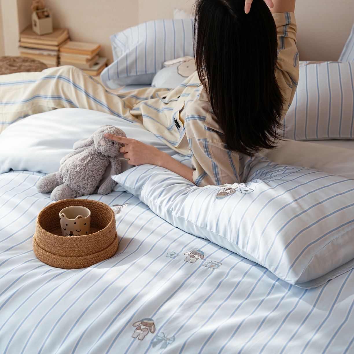 91家纺网 家纺一手货源 找家纺 简纯主义 2026新款莱赛尔纤维天丝刺绣绣花四件套眠眠兔 眠眠兔-蓝