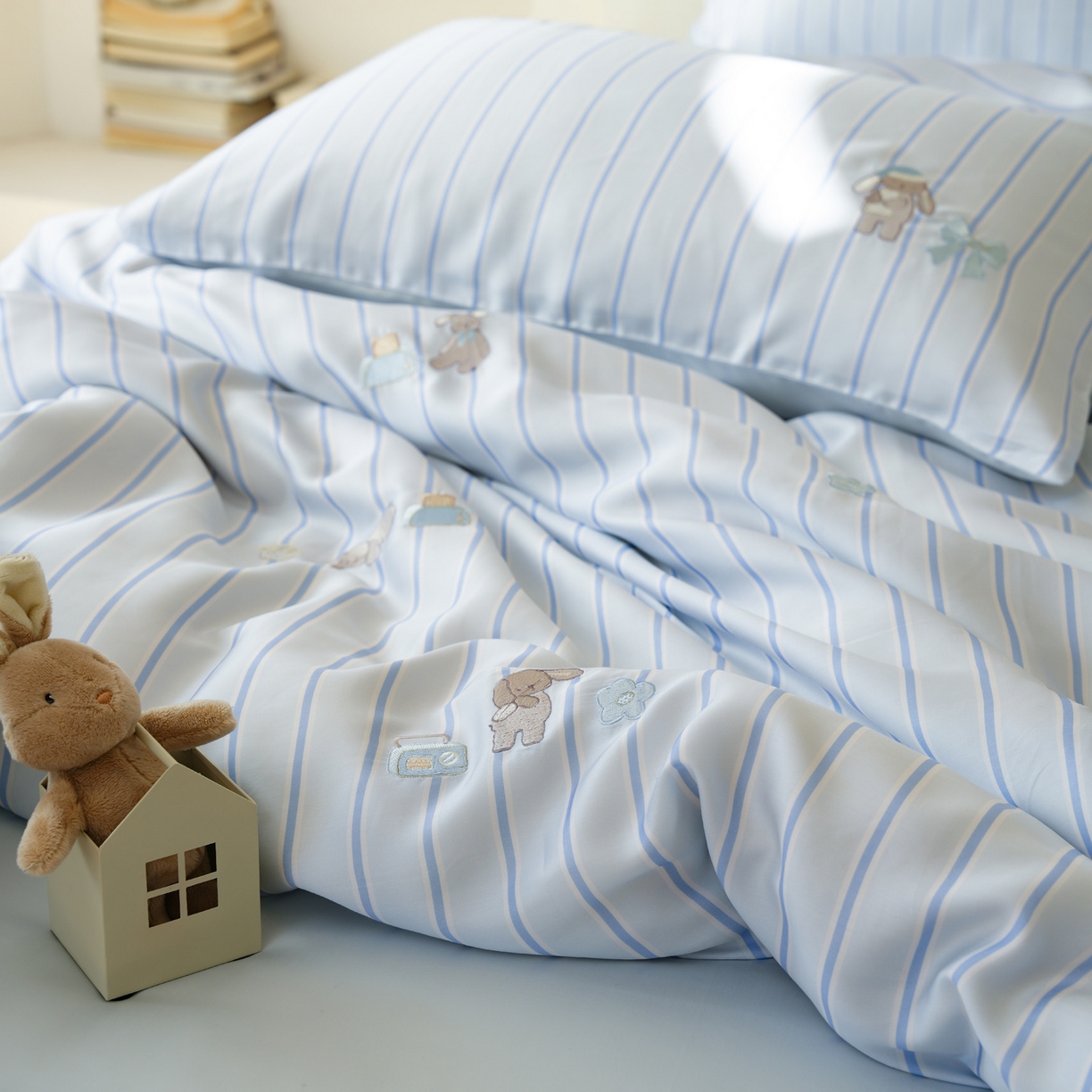 91家纺网 家纺一手货源 找家纺 简纯主义 2026新款莱赛尔纤维天丝刺绣绣花四件套眠眠兔 眠眠兔-蓝