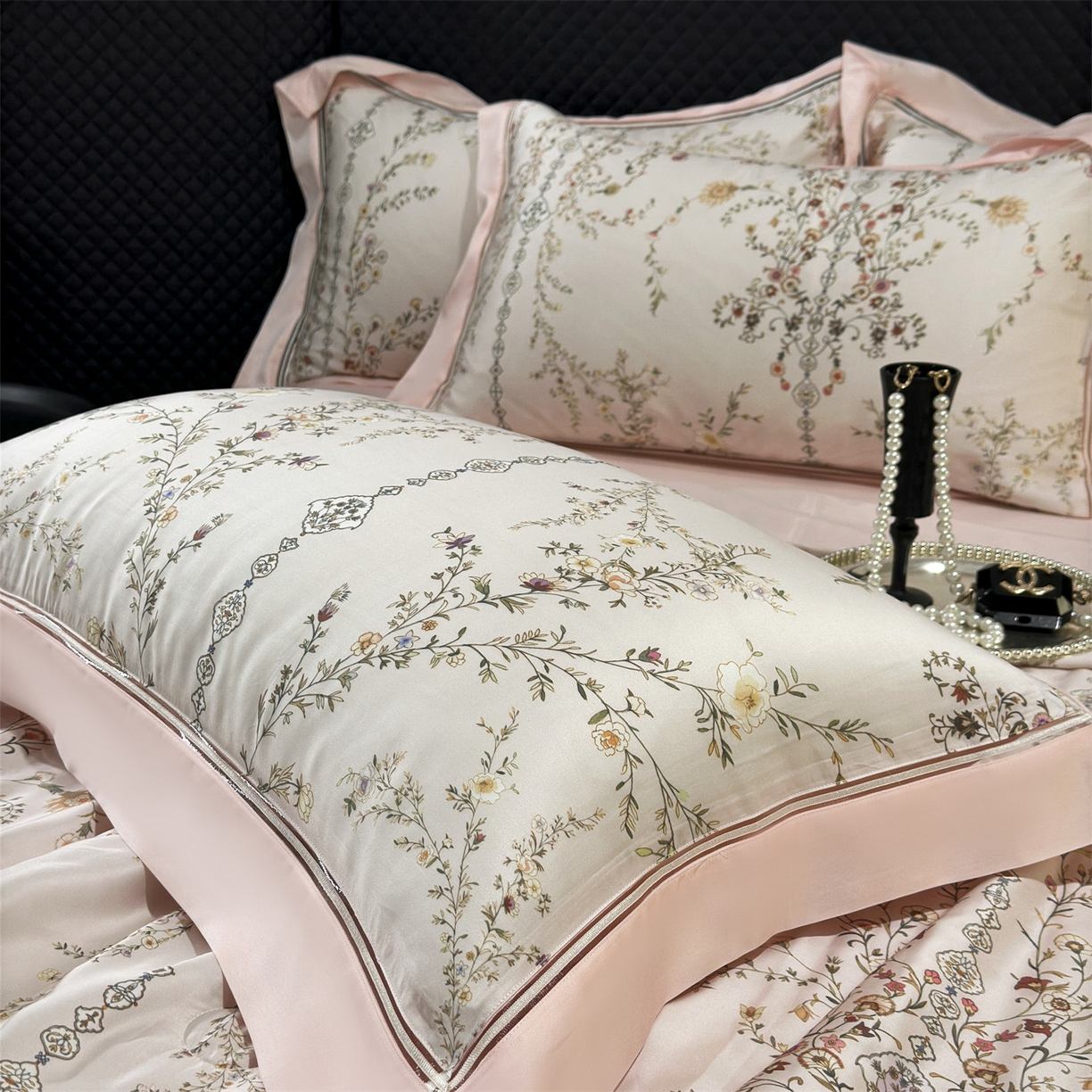 91家纺网 家纺一手货源 找家纺 岚司羽 2026春夏新款60天丝夏被四件套夏凉被空调被系列 栖光