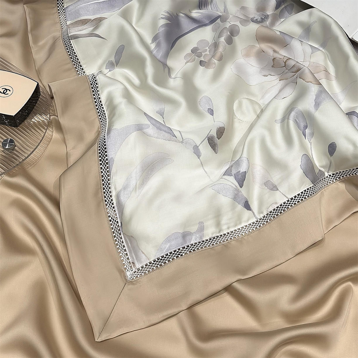 91家纺网 家纺一手货源 找家纺 岚司羽 2026春夏新款60天丝夏被四件套夏凉被空调被系列 苏菲儿