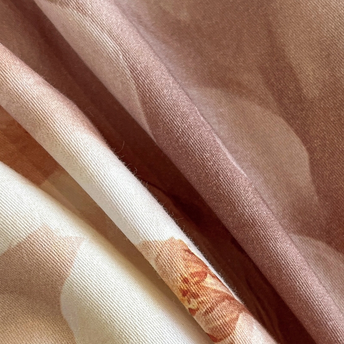 91家纺网 家纺一手货源 找家纺 润锦云 2026新款A类长绒棉纯棉数码印花宽边四件套 花漾盛典