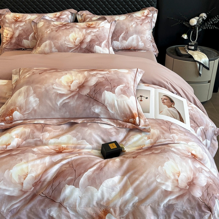 91家纺网 家纺一手货源 找家纺 润锦云 2026新款A类长绒棉纯棉数码印花宽边四件套 花漾盛典