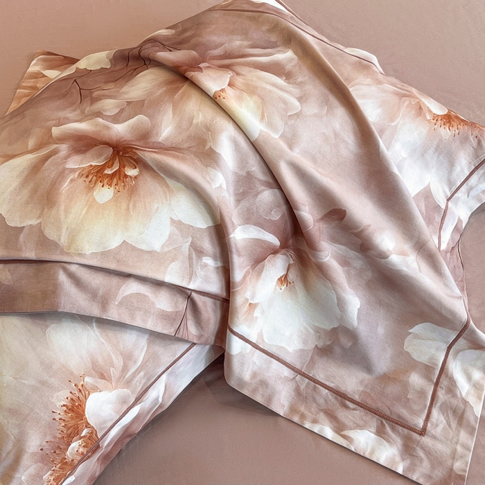 91家纺网 家纺一手货源 找家纺 润锦云 2026新款A类长绒棉纯棉数码印花宽边四件套 花漾盛典