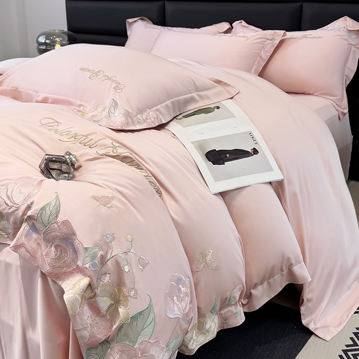 91家纺网 家纺一手货源 找家纺 润锦云 2026新款时髦A类精品刺绣四件套 樱花粉