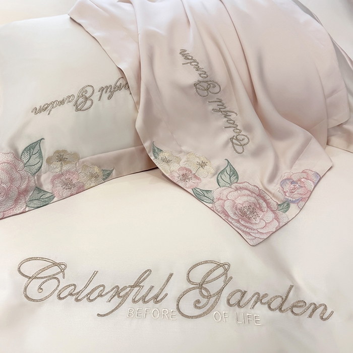 91家纺网 家纺一手货源 找家纺 润锦云 2026新款时髦A类精品刺绣四件套 奶昔白-粉