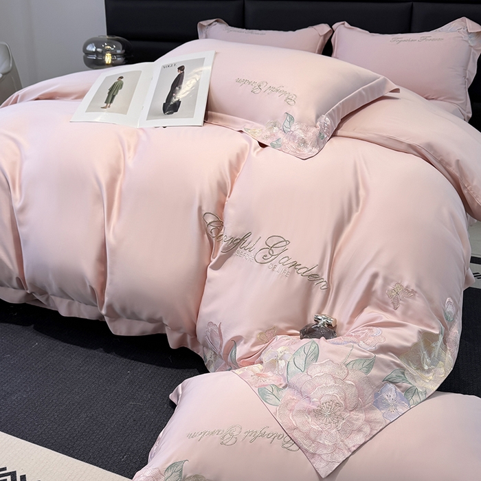 91家纺网 家纺一手货源 找家纺 润锦云 2026新款时髦A类精品刺绣四件套 樱花粉