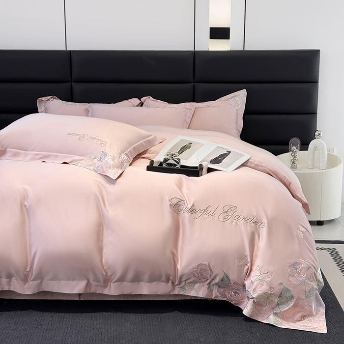 91家纺网 家纺一手货源 找家纺 润锦云 2026新款时髦A类精品刺绣四件套 樱花粉