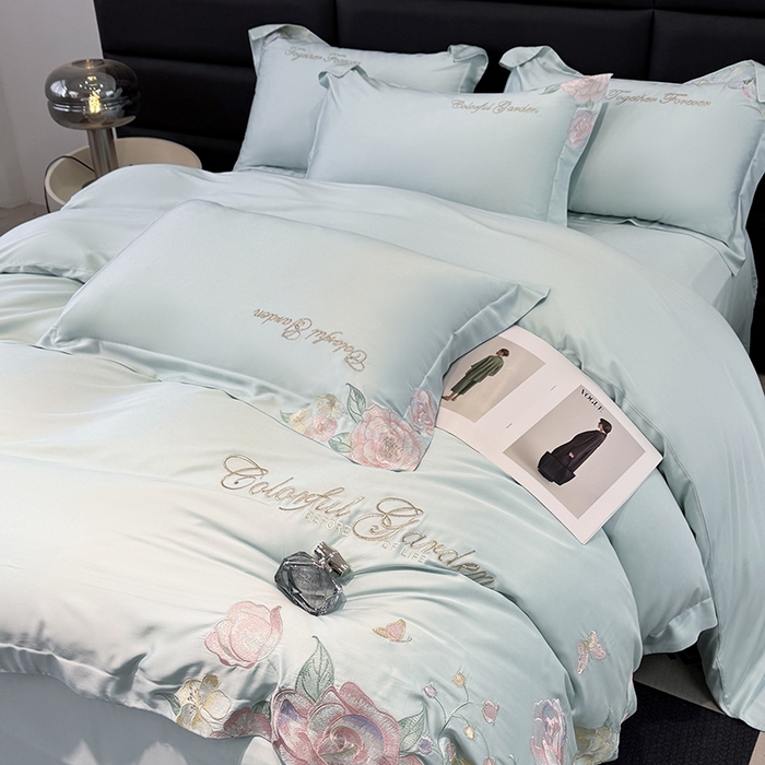 91家纺网 家纺一手货源 找家纺 润锦云 2026新款时髦A类精品刺绣四件套 天空蓝