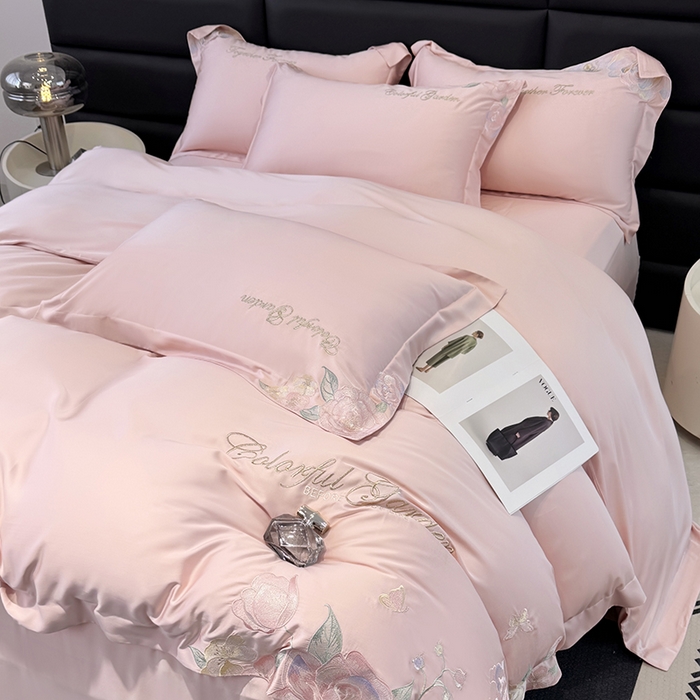 91家纺网 家纺一手货源 找家纺 润锦云 2026新款时髦A类精品刺绣四件套 樱花粉