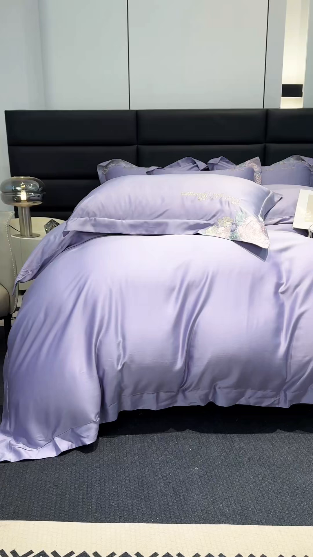 91家纺网 家纺一手货源 找家纺 润锦云 2026新款时髦A类精品刺绣四件套 优雅紫