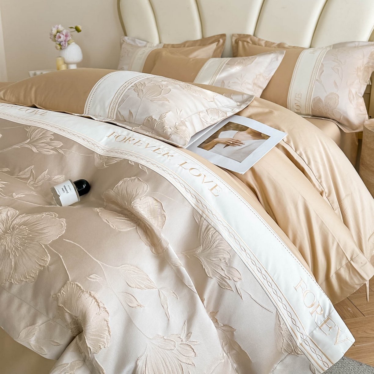 91家纺网 家纺一手货源 找家纺 润锦云 2026新款140克精品浮雕刺绣四件套-浮光韵梦 浮光韵梦-羊脂杏