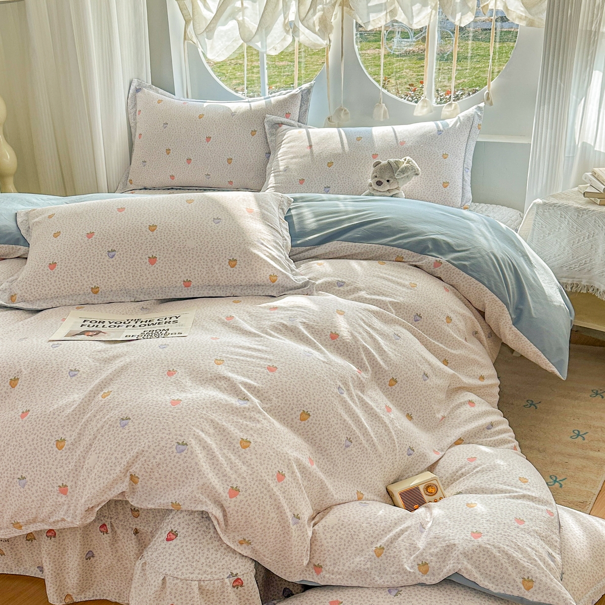 花满路 2026新款床盖四件套 小草莓