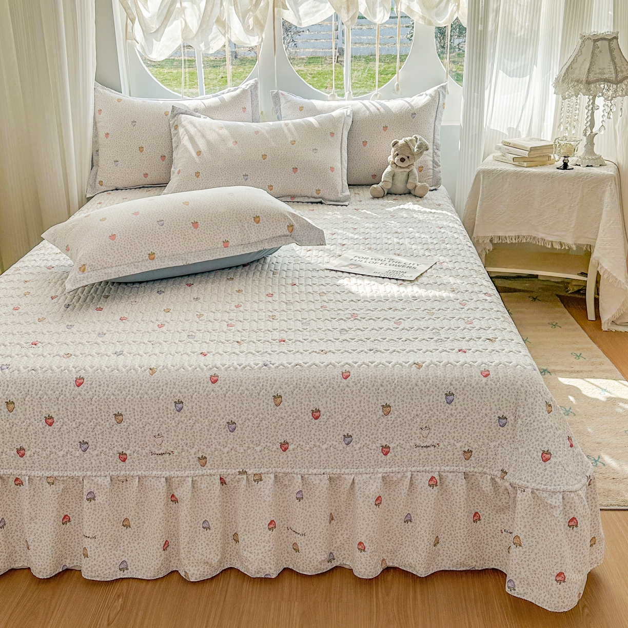 91家纺网 家纺一手货源 找家纺 花满路 2026新款床盖四件套 小草莓