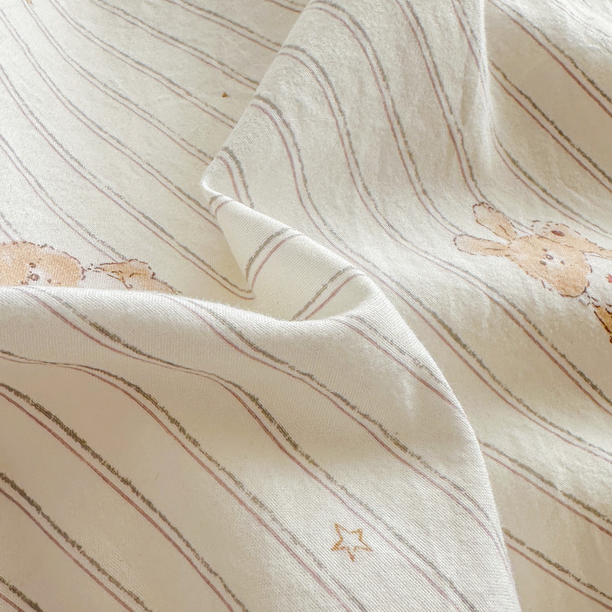 91家纺网 家纺一手货源 找家纺 花满路 2026新款床盖四件套 熊熊聚会