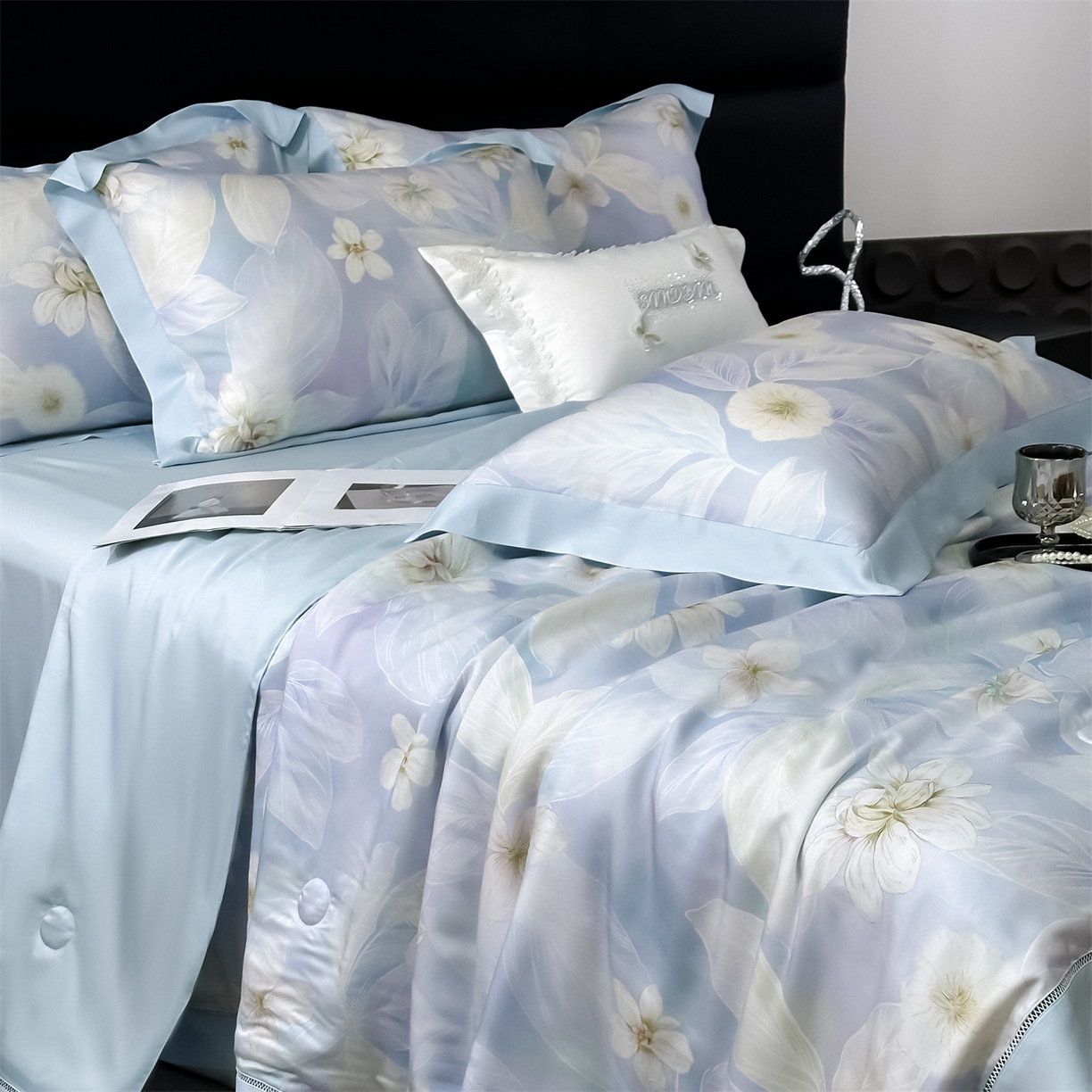 91家纺网 家纺一手货源 找家纺 岚司羽 2026春夏新款50天丝夏被四件套夏凉被空调被系列 绒花-兰