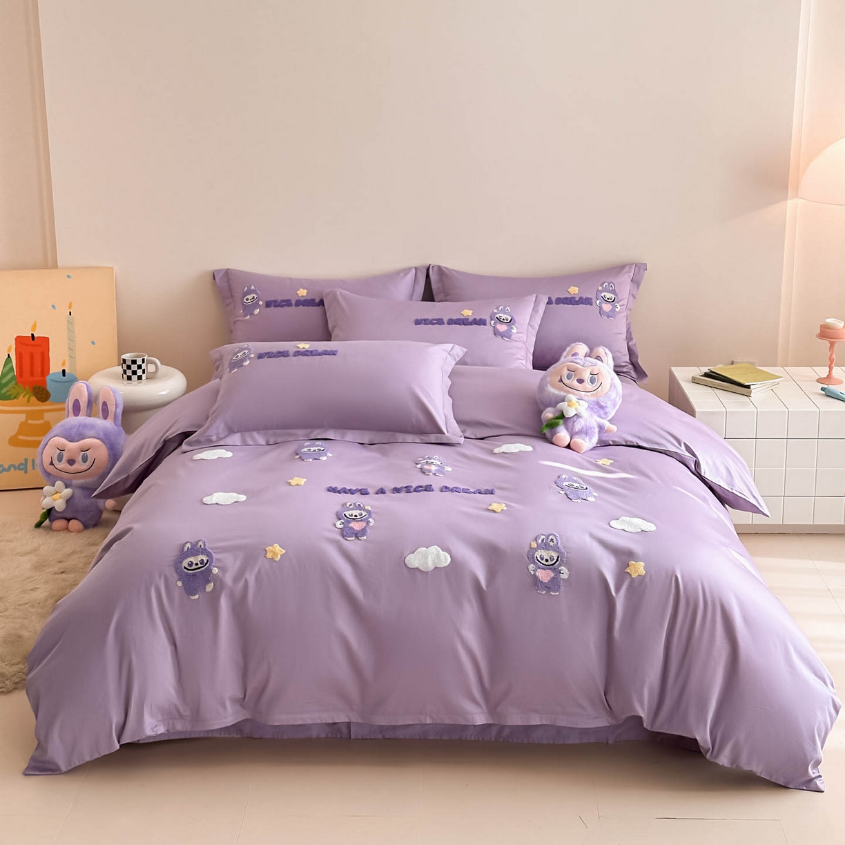 91家纺网 家纺一手货源 找家纺 润锦云 2026新款卡通款-A类全棉纯棉毛巾绣四件套 拉布布-优雅紫